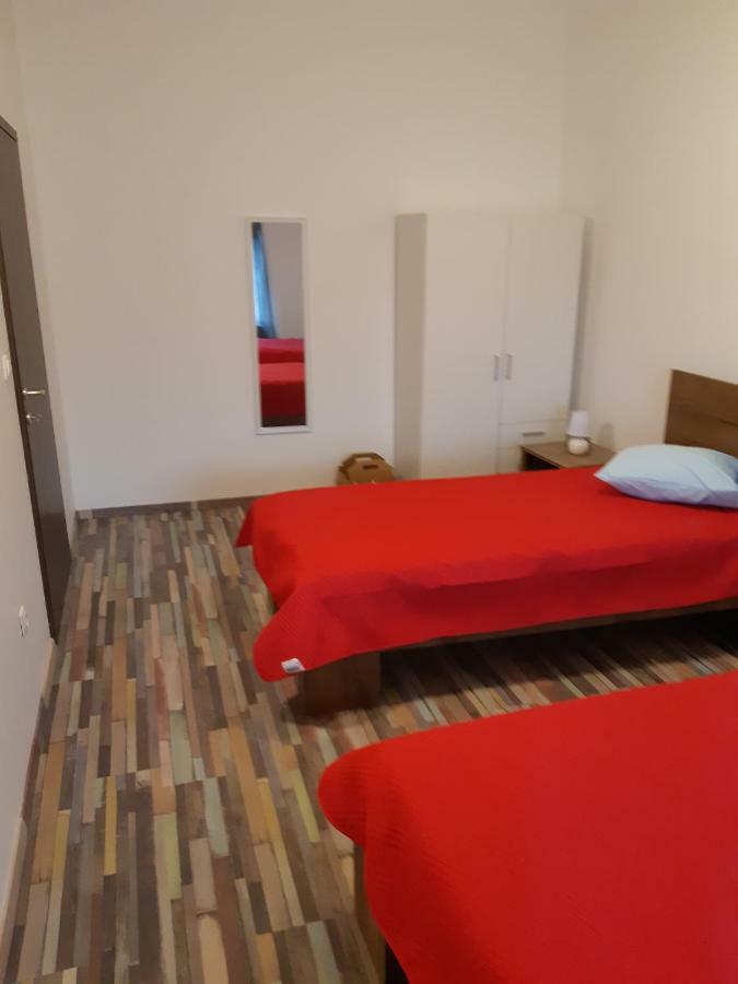 Apartments Vukelic Starigrad Paklenica Ngoại thất bức ảnh