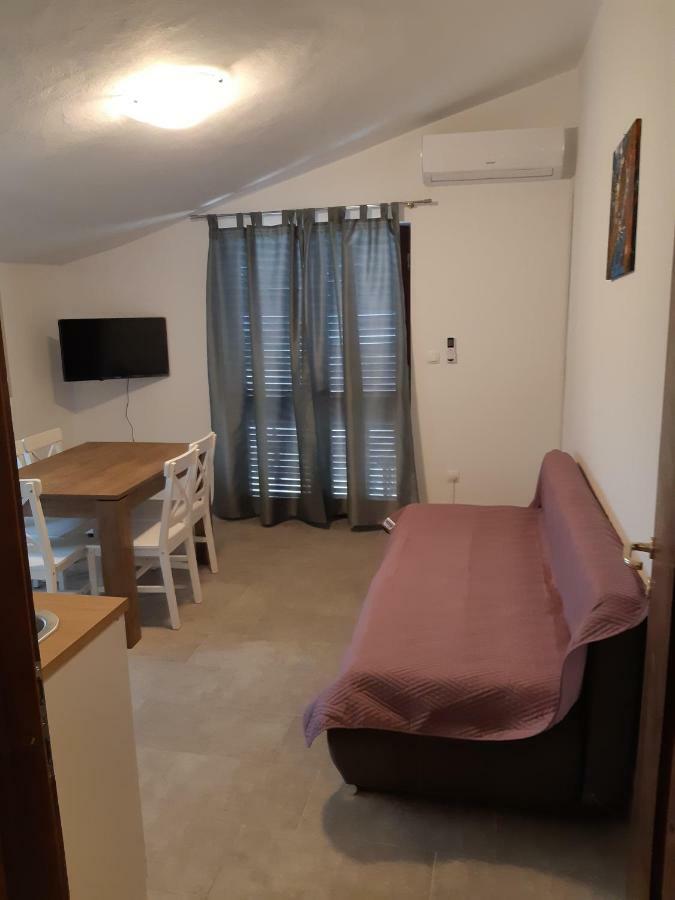 Apartments Vukelic Starigrad Paklenica Ngoại thất bức ảnh